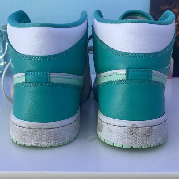 Marine Green green Jordan 1 - Picture 2 of 3